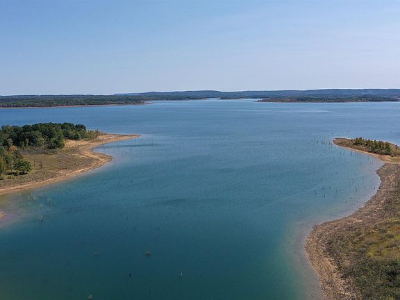 2nd image of 3189 Brownsville Rd