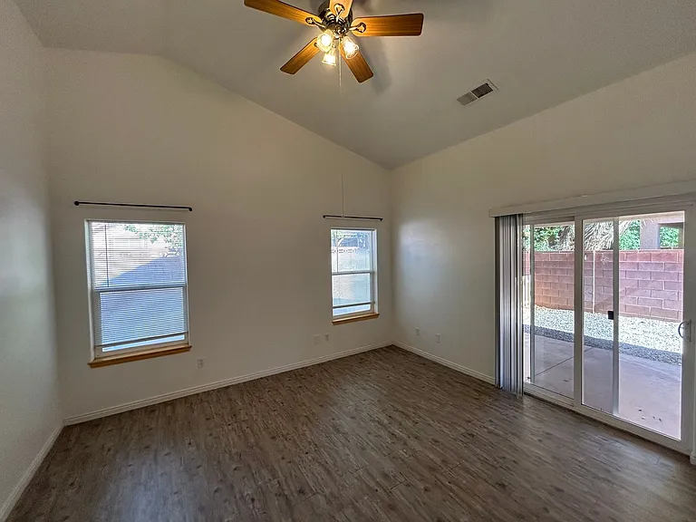 2405 S 770 W — Photo 15