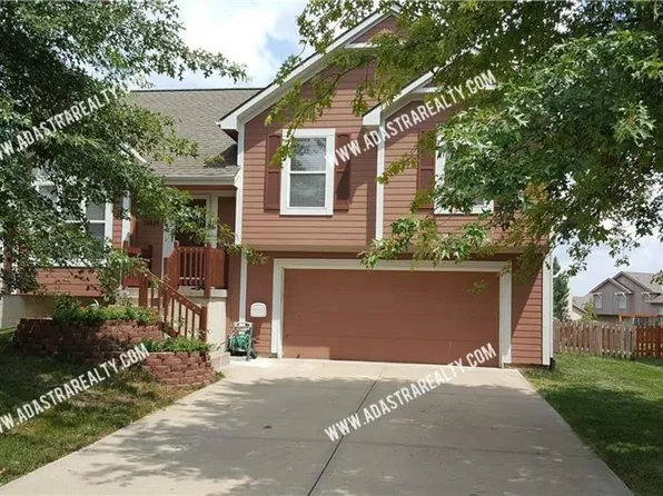 18824 W 160th Ter, Olathe, KS 66062