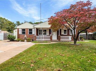 1719 N Thompson Dr, Bay Shore, NY 11706