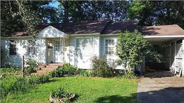 2 bed, 1.0 bath, 1320 sqft, $895 — Photo 3