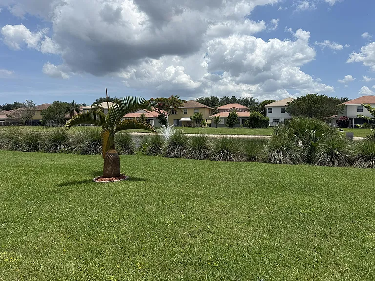 9084 Silver Glen Way — Photo 24