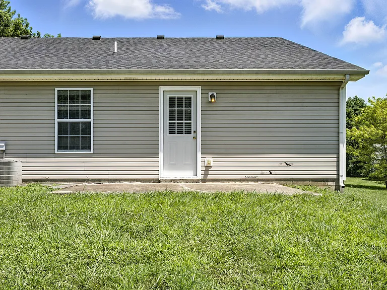 256 Executive Ave #A — Photo 20