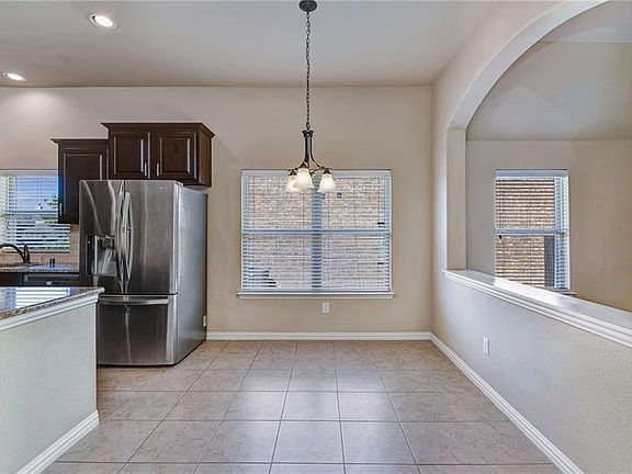 5th image of 5904 Chatham Dr