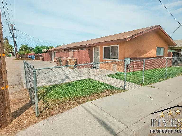 3017 Q St #A — Photo 1