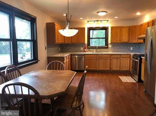 676 S Church St, Mount Laurel, NJ 08054