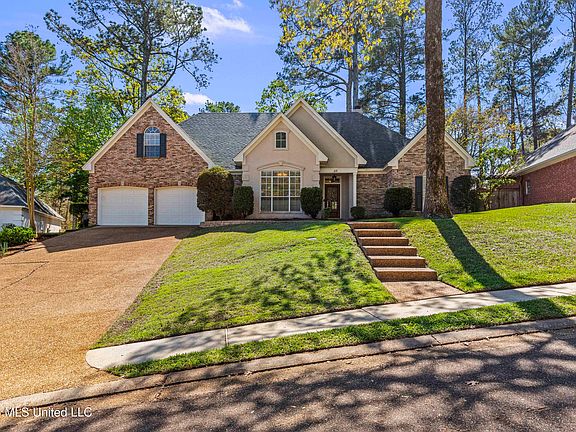 2nd image of 69 Moss Woods Dr