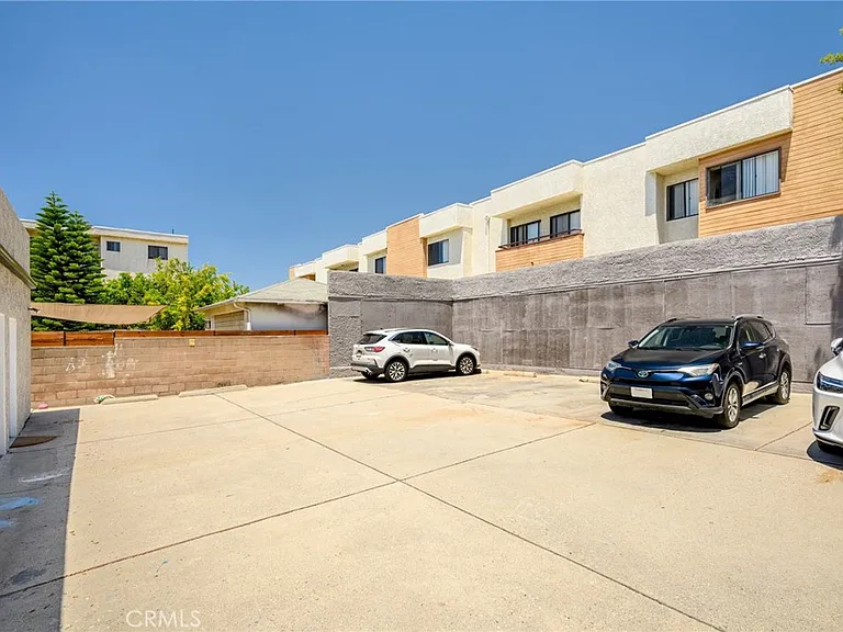 621 E Lomita Ave #A — Photo 25