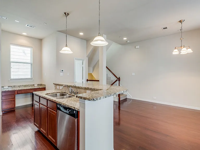 2326 Stutz Dr #103 — Photo 9