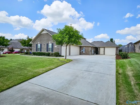 13113 Covington Dr, Athens, AL 35613
