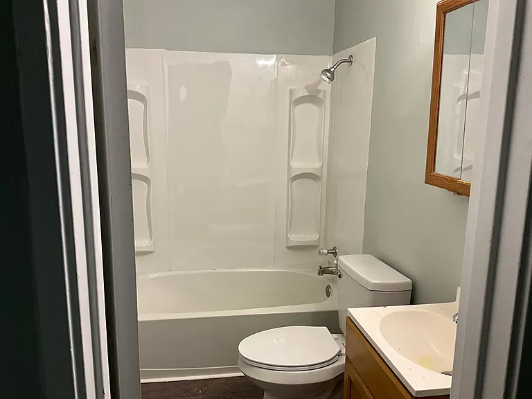 3056 Woodview Dr — Photo 3