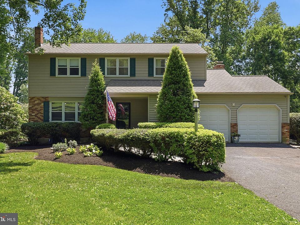 1st image of 4687 Woodfield Cir