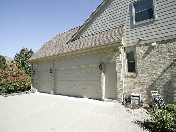 2nd image of 45485 Augusta Dr