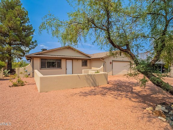 4th image of 708 W MESQUITE Drive