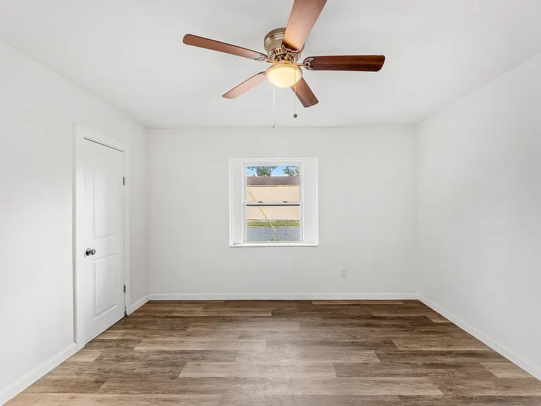 405 Dummitt Ave — Photo 14