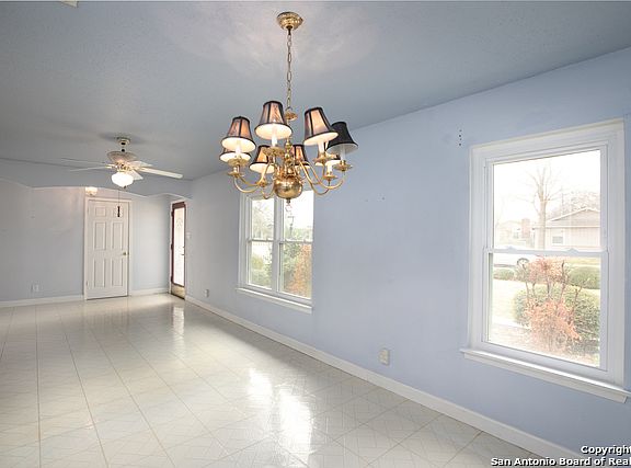 4th image of 7107 Cloverfield Ln