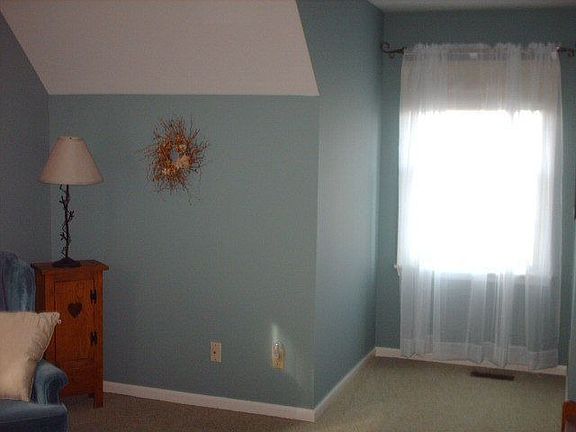 2nd image of 904 Williamsburg Ct