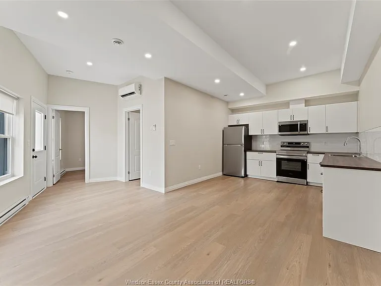 127 Talbot St N #7 — Photo 9