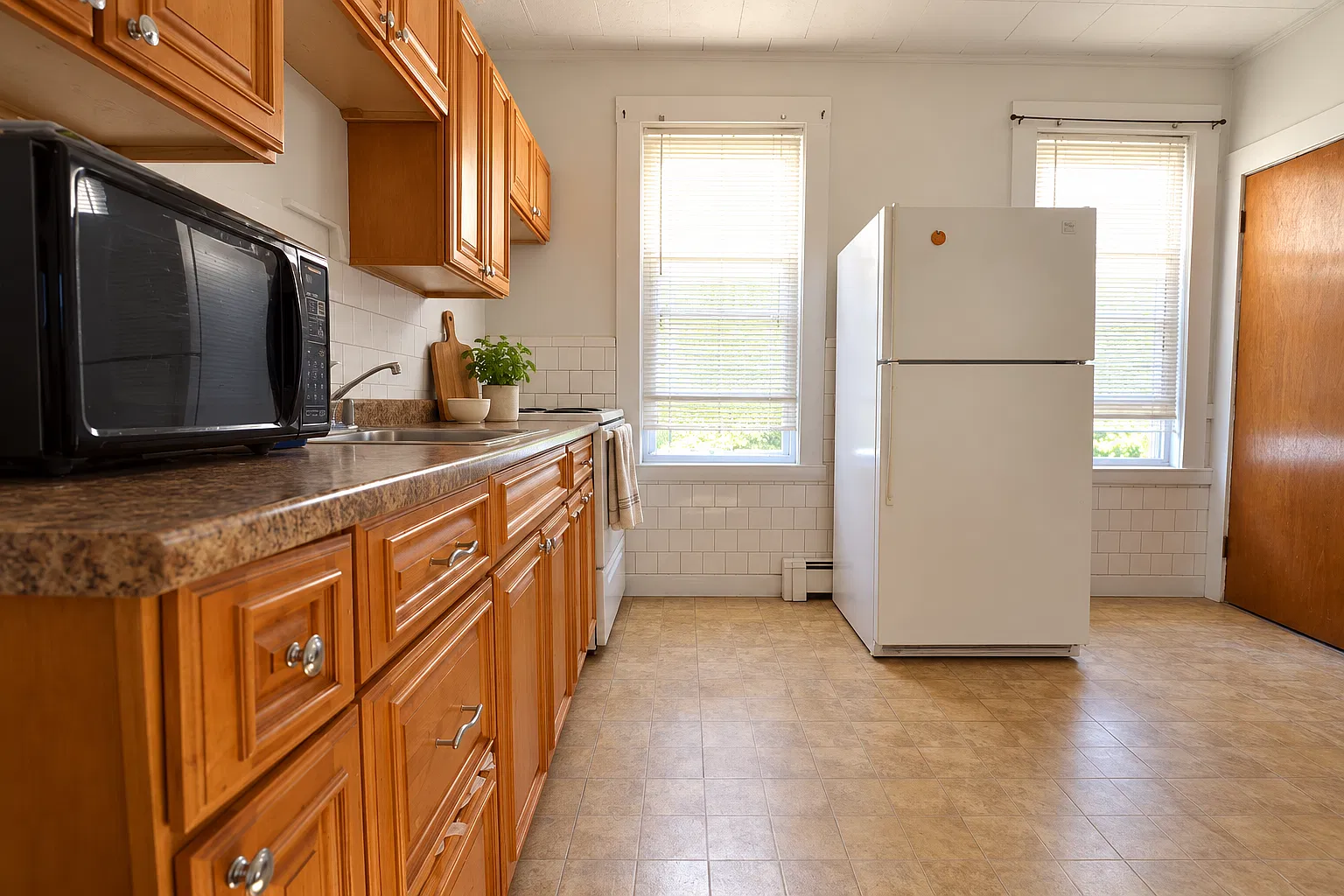 3 bed, 950 sqft, $2,800 — Photo 1