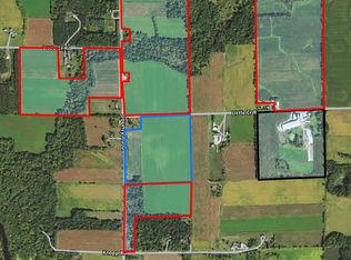 E7173 Little Creek Rd, Manawa, WI 54949