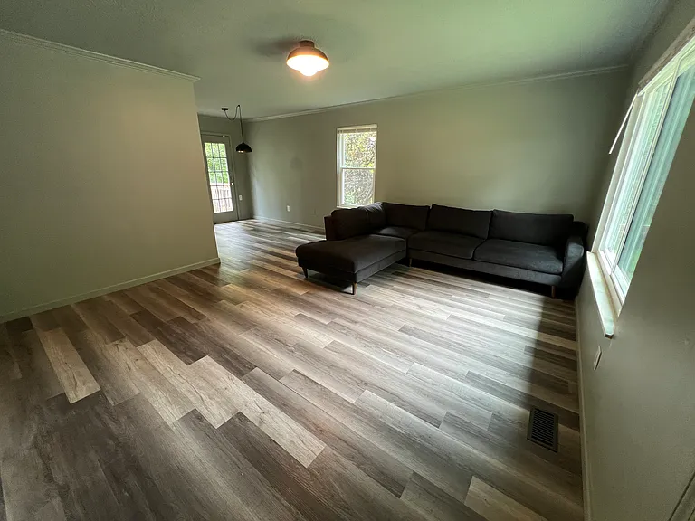 7112 Tipton Ln — Photo 11