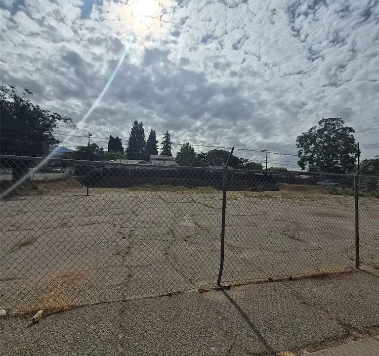 2nd image of 35109 Avenue C Lot 1