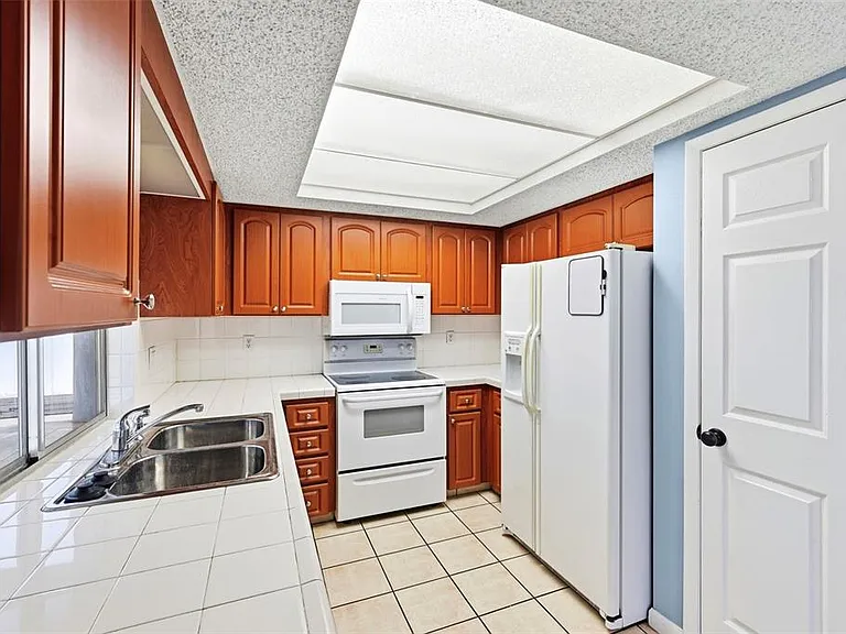 4314 Pinefield Ave — Photo 10