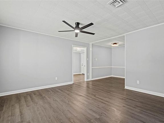 2nd image of 4115 Springdale Rd