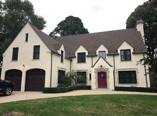 368 Washington Rd, Grosse Pointe, MI 48230