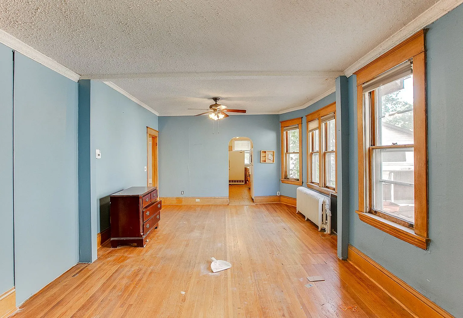 6 bed, $3,100 — Photo 3