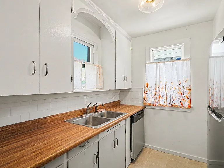 3006 Depew St #A — Photo 8