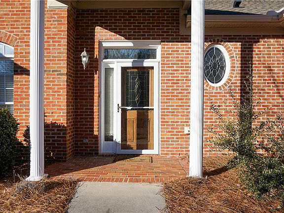 3rd image of 427 Northbridge Dr