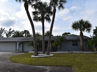 8190 Cleaves Rd, North Fort Myers, FL 33903