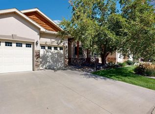 211 Crossroads Cir, Montrose, CO 81401