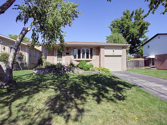2nd image of 462 Withnell Cres