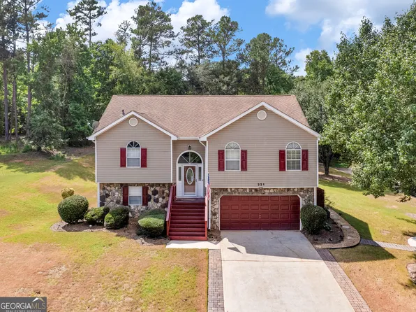 221 River Trace Ct, McDonough, GA 30253