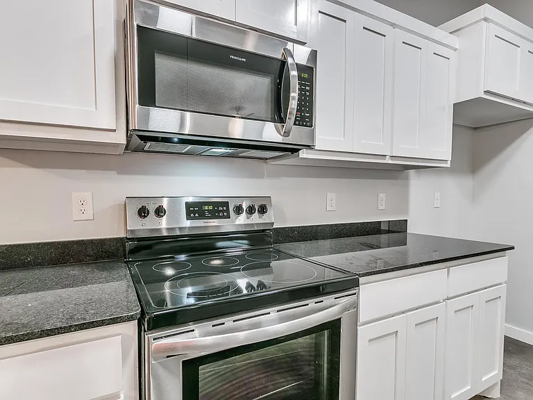 2348 SW 90th Pl — Photo 10