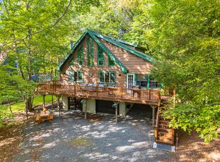 2174 Lakeview Dr E, Lake Ariel, PA 18436