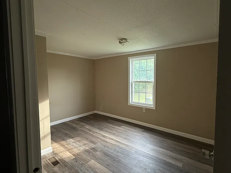 120 Carmel Ln — Photo 10