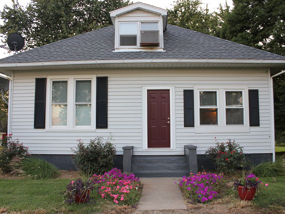 1st image of 6073 W Adams St