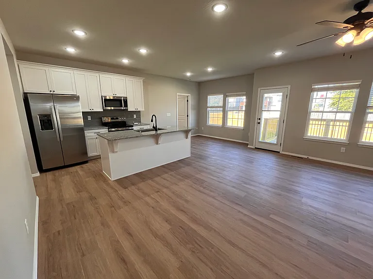 3337 W McCanse St — Photo 8