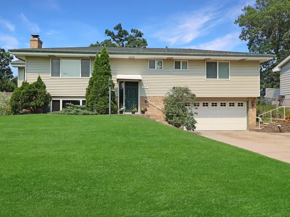 1630 Fairway Dr NE, Columbia Heights, MN 55421