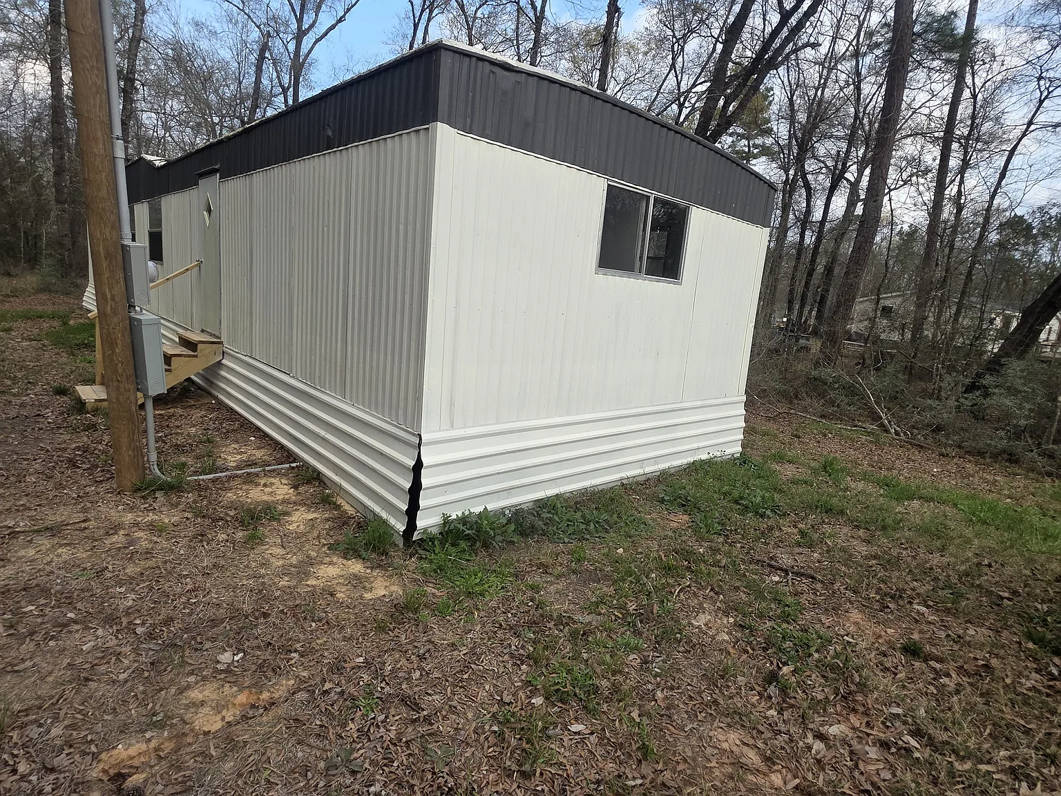 4 bed, 895 sqft, $1,300 — Photo 2