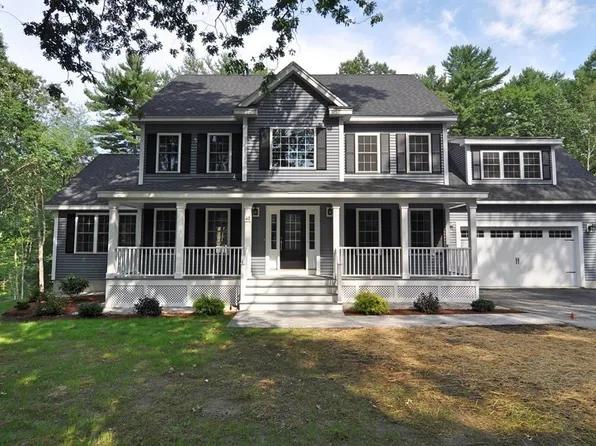 21 Bacon St, Pepperell, MA 01463