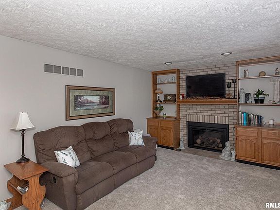 3rd image of 4165 Aspen Hills Dr