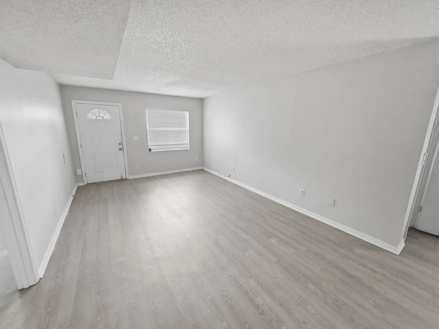 3 bed, 2.0 bath, $1,625 — Photo 3