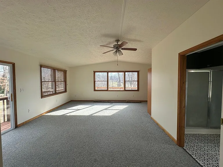 1321 Peaks St — Photo 5
