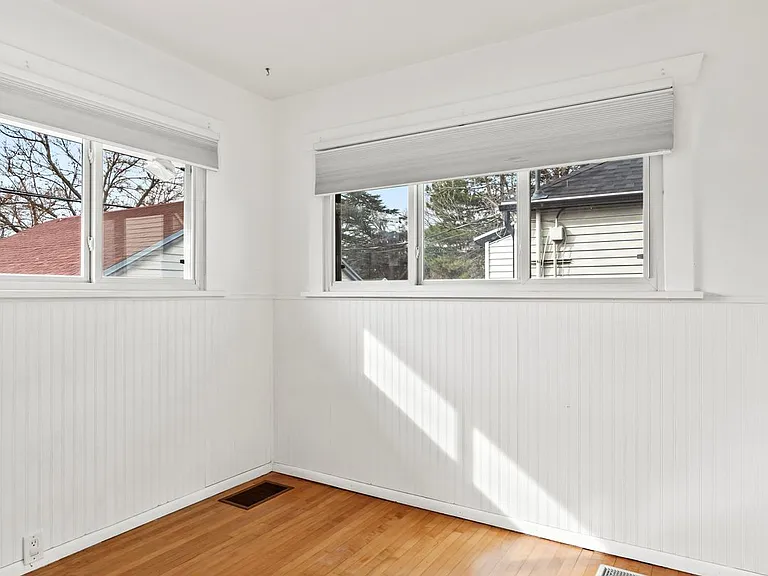668 E Bryan Ave — Photo 13