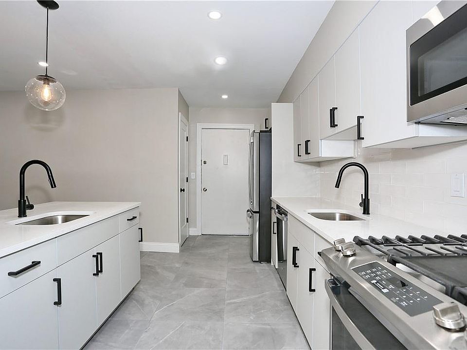 1st image of 152 Kearsing Parkway #H