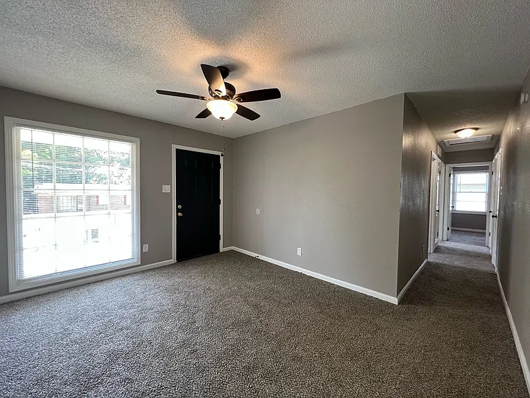 3715 Irma St — Photo 4